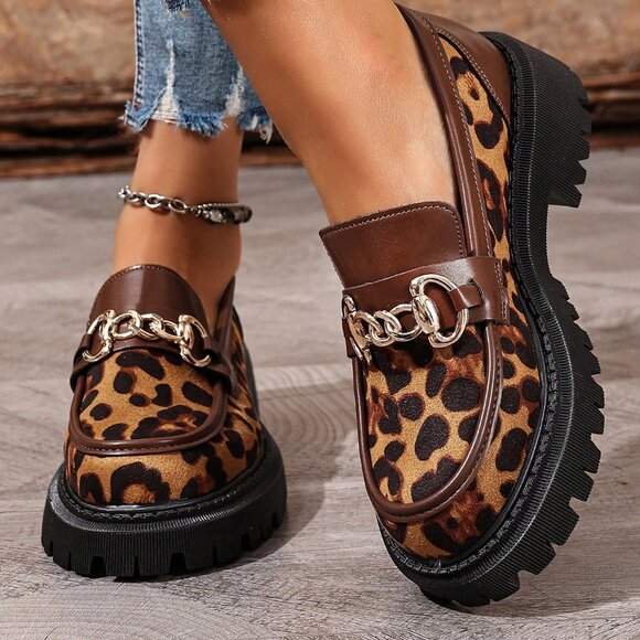 Leopard Casual Women's Round Toe Loafers - Picture 6 of 6